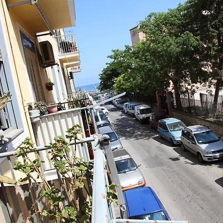 Family House - By Vacation Service Apartment *